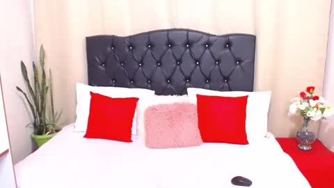 Nicole Chanel online show from 03/08/25, 03:17