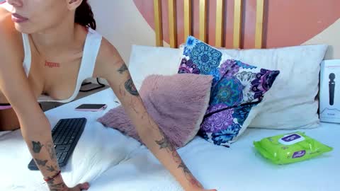 N i c o l e  online show from 03/30/26, 08:54