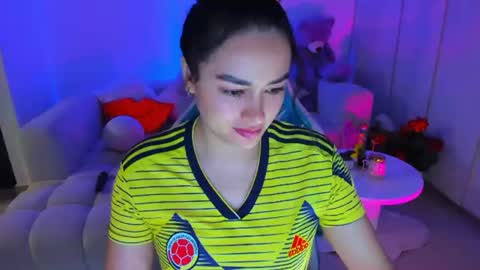 Snapshot of nicoleeorson chatting on 07/03/26, 11:55 Nicolle online show from 07/03/26, 11:55