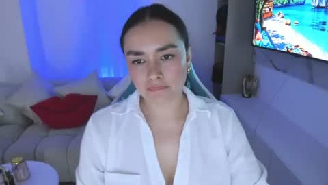 Snapshot of nicoleeorson chatting on 07/09/26, 11:42 Nicolle online show from 07/09/26, 11:42