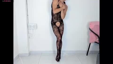 Snapshot of nicolefluffypussy chatting on 07/14/26, 05:29 Nicole jaymes online show from 07/14/26, 05:29