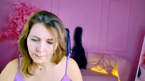 Snapshot of nicolehits chatting on 11/04/25, 09:19 nicolehits online show from 11/04/25, 09:19