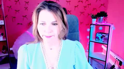 nicolehits online show from 03/18/26, 01:25