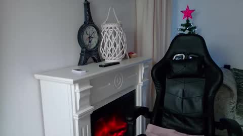 nicoleirisxxx online show from 01/15/26, 06:51