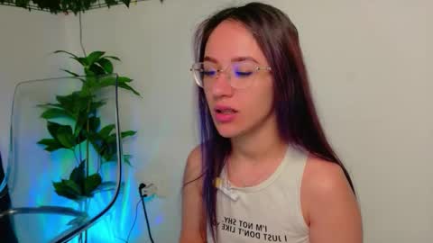 nicoleirisxxx online show from 03/25/26, 06:19