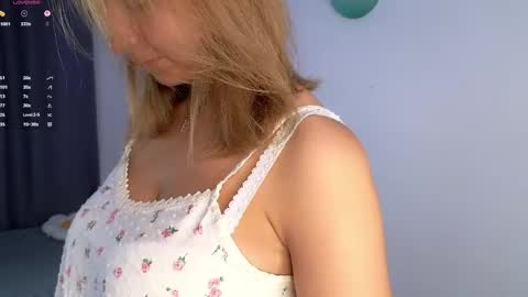 Nicole online show from 04/05/26, 06:49