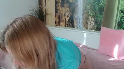 Snapshot of nicolelinharts chatting on 01/30/25, 12:16 Birthday online show from 01/30/25, 12:16