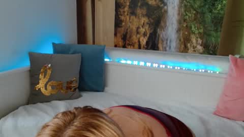 Snapshot of nicolelinharts chatting on 11/10/25, 12:48 Birthday online show from 11/10/25, 12:48