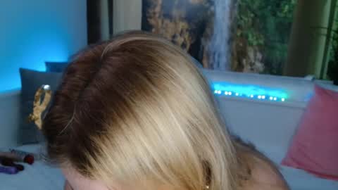 Snapshot of nicolelinharts chatting on 11/12/25, 10:20 Birthday online show from 11/12/25, 10:20