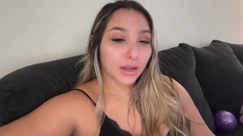 Snapshot of nicolelovesyou444 chatting on 10/21/25, 04:08 nicolelovesyou444 online show from 10/21/25, 04:08