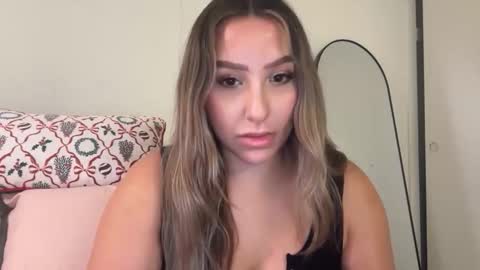 Snapshot of nicolelovesyou444 chatting on 11/18/25, 03:01 nicolelovesyou444 online show from 11/18/25, 03:01