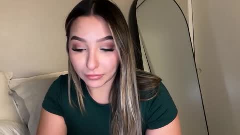 Snapshot of nicolelovesyou444 chatting on 03/10/26, 10:48 nicolelovesyou444 online show from 03/10/26, 10:48