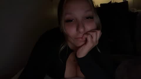nicolelovesyou444 online show from 06/17/26, 02:47