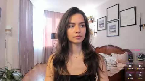 Snapshot of nicoleluuv chatting on 06/30/26, 04:52 Dua Lipa online show from 06/30/26, 04:52