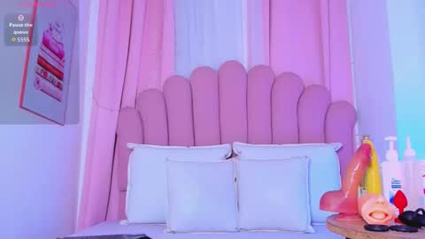 nicolemadrird online show from 02/26/26, 11:20