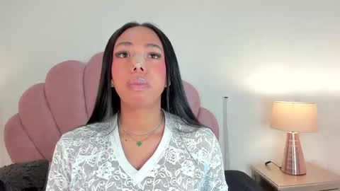 Snapshot of nicoleparadise_ chatting on 12/01/25, 12:54 NICOLE online show from 12/01/25, 12:54