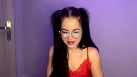 Nicole online show from 03/26/26, 09:31