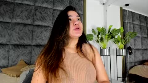 Nicole online show from 03/02/25, 10:05