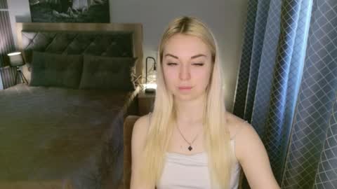 Snapshot of nicolestunning chatting on 05/16/26, 05:59 NicoleStunning online show from 05/16/26, 05:59