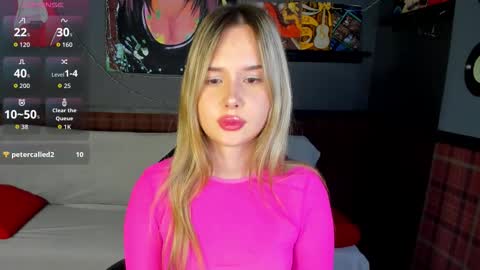 Snapshot of nicoletacooper chatting on 12/23/25, 01:47 Nicoletta online show from 12/23/25, 01:47