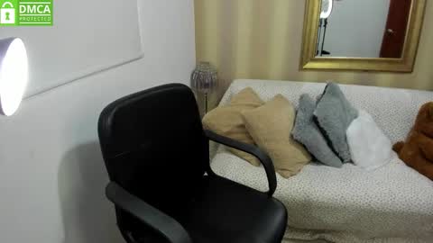 Nicolettcolin  online show from 09/30/25, 06:24