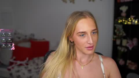 Snapshot of nicolette__shea_ chatting on 01/03/25, 04:59 nicolette__shea_ online show from 01/03/25, 04:59