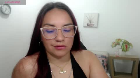 Snapshot of nicoll_crazzy chatting on 05/14/26, 03:52 nicoll online show from 05/14/26, 03:52