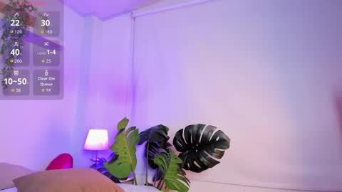 nicolle_evanss_ online show from 03/27/26, 08:26