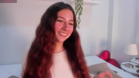 nicolle_evanss_ online show from 04/21/26, 03:46