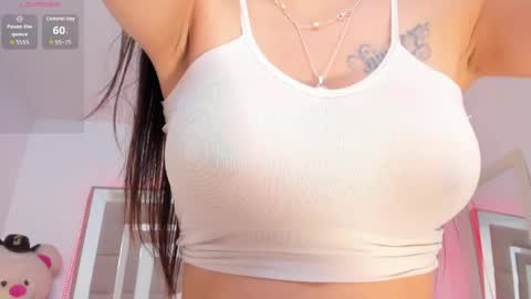 Nicolle online show from 04/01/26, 03:20