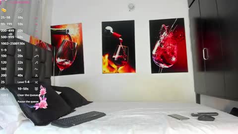 nicolle_hanks1 online show from 03/31/26, 02:02