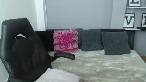 Nicolle  online show from 07/03/26, 11:27