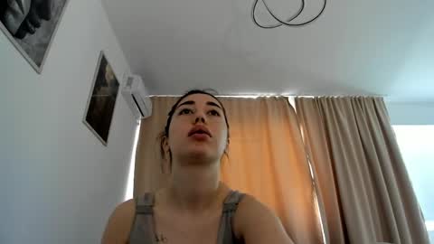 Nicolle online show from 04/18/26, 06:28