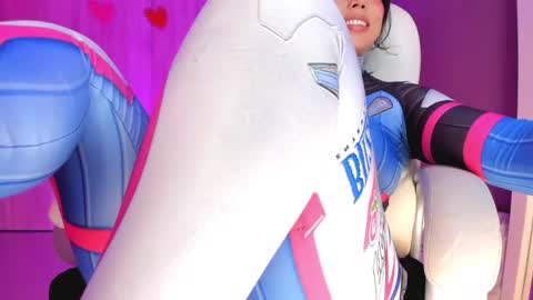 Nicolle  Go to Visit   online show from 05/22/26, 07:15