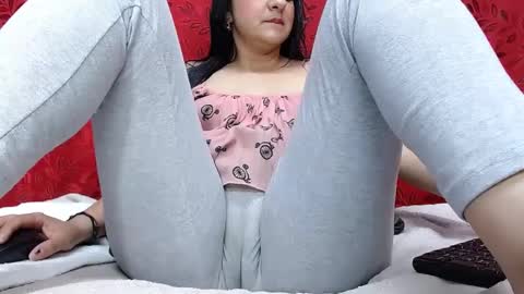 Snapshot of nicolleowens chatting on 09/22/25, 09:28 NICOLLE online show from 09/22/25, 09:28