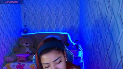 Nicolle Miley online show from 10/30/25, 03:41