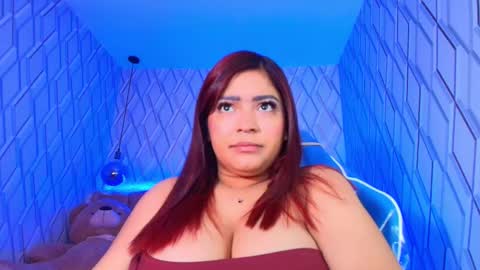 Nicolle Miley online show from 12/04/25, 04:22