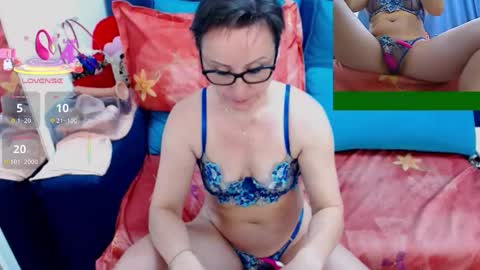 Nicolle online show from 05/06/26, 02:40