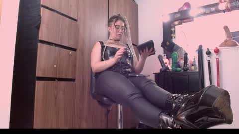 nicolmiss online show from 05/15/26, 11:12