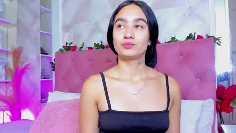 Snapshot of nicolqueen_ chatting on 10/22/25, 11:21 NICOL online show from 10/22/25, 11:21