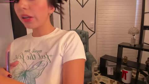 NicolRoss online show from 12/03/25, 09:02