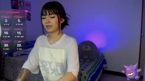 Snapshot of nicorob1n chatting on 07/17/26, 08:35 Nicole online show from 07/17/26, 08:35