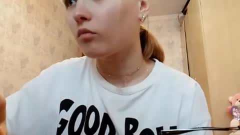 Ella online show from 04/06/26, 03:24