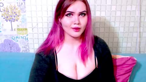 Snapshot of night_shine chatting on 02/17/25, 02:09 night_shine online show from 02/17/25, 02:09