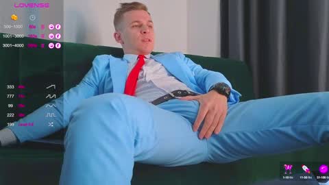 Snapshot of night_wwwolf chatting on 01/04/25, 11:54 Jameson online show from 01/04/25, 11:54