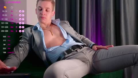 Snapshot of night_wwwolf chatting on 01/26/25, 03:38 Jameson online show from 01/26/25, 03:38