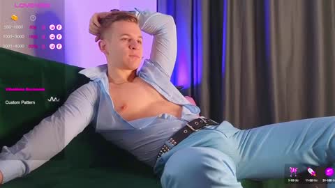 Snapshot of night_wwwolf chatting on 02/07/25, 02:40 Jameson online show from 02/07/25, 02:40