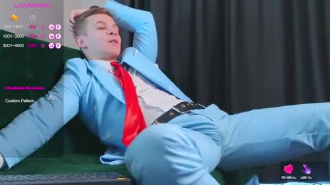 Snapshot of night_wwwolf chatting on 02/18/25, 09:54 Jameson online show from 02/18/25, 09:54