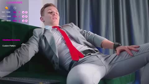 Snapshot of night_wwwolf chatting on 02/21/25, 10:07 Jameson online show from 02/21/25, 10:07