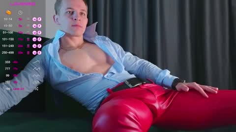 Snapshot of night_wwwolf chatting on 02/23/25, 04:13 Jameson online show from 02/23/25, 04:13